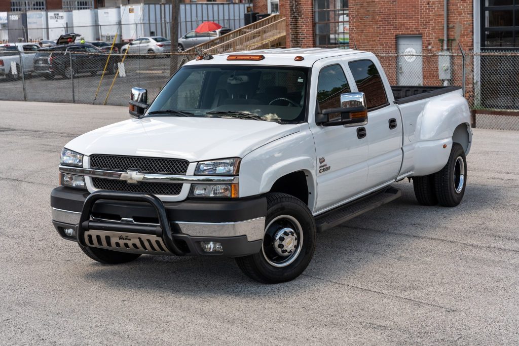 2004 Chevrolet Silverado 3500 LS