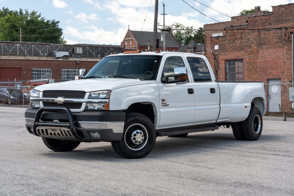 2004 Chevrolet Silverado 3500 LS