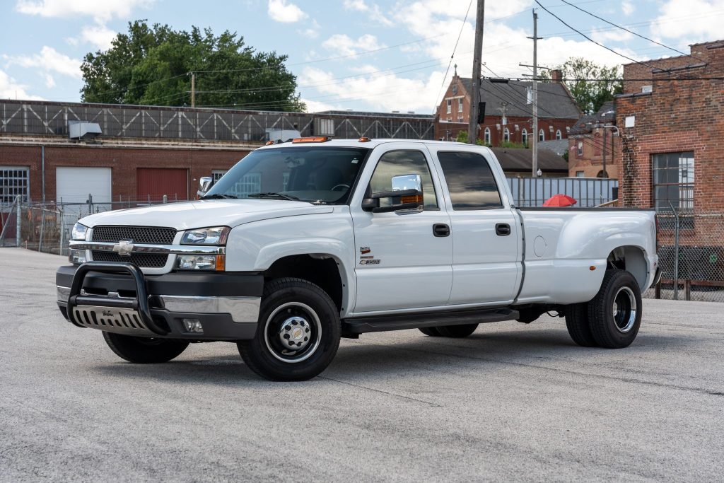 2004 Chevrolet Silverado 3500 LS