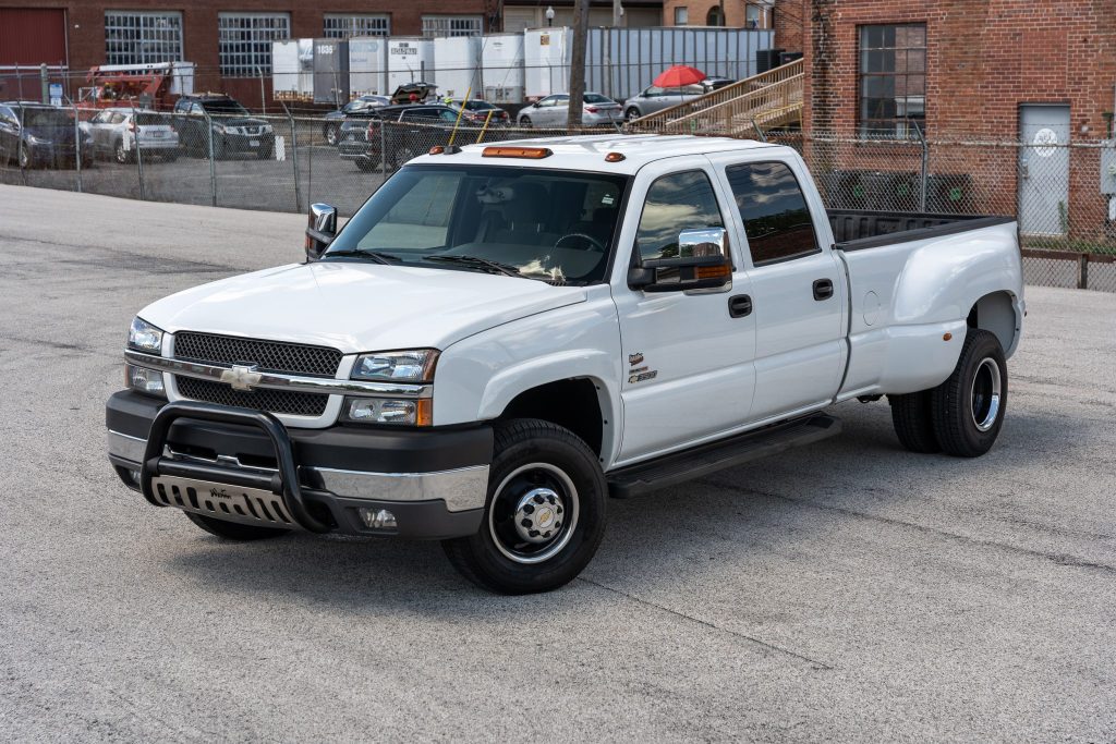 2004 Chevrolet Silverado 3500 LS