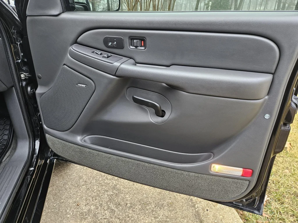 2004 Chevrolet Silverado 1500 SS